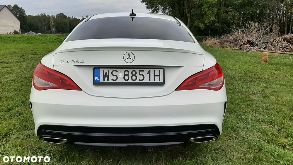 Mercedes-Benz CLA 250 7G-DCT AMG Line - 14