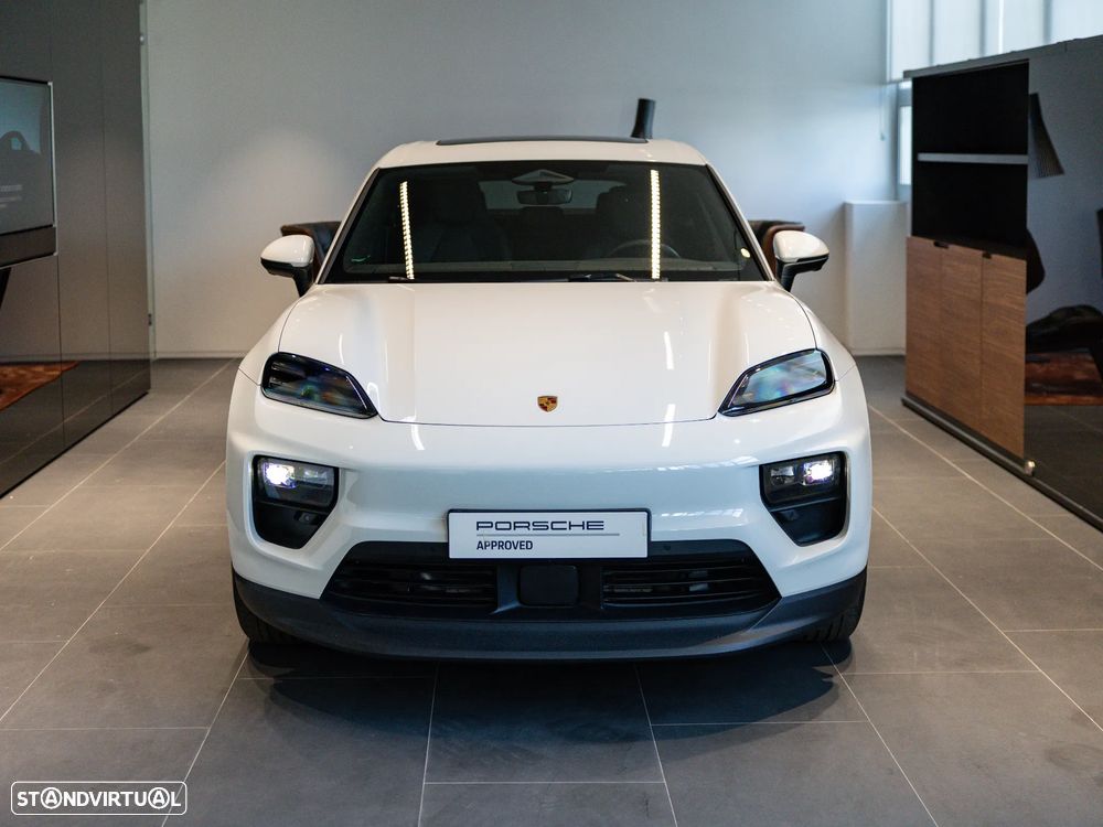 Porsche Macan Electric - 3