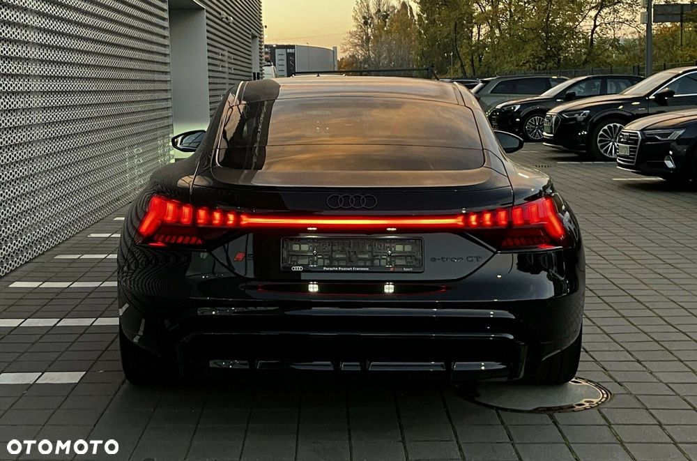 Audi e-tron GT - 9