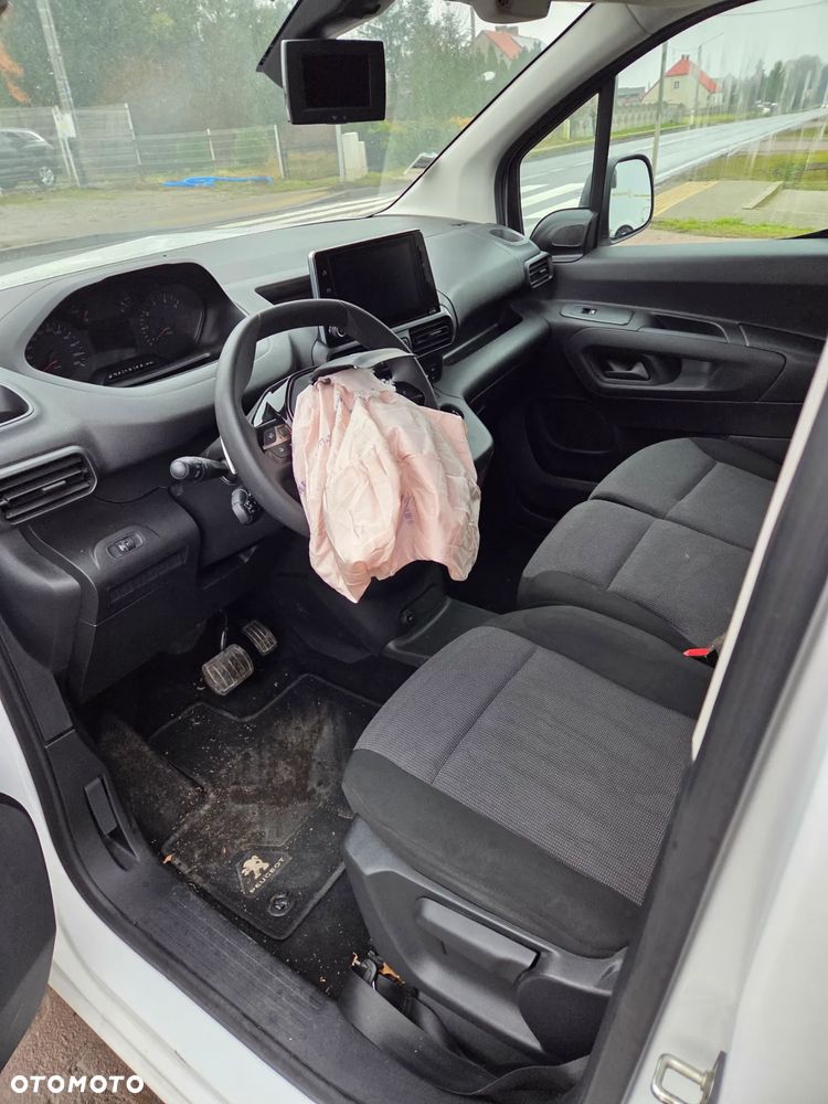 Peugeot PARTNER 1.2i 131KM - 7