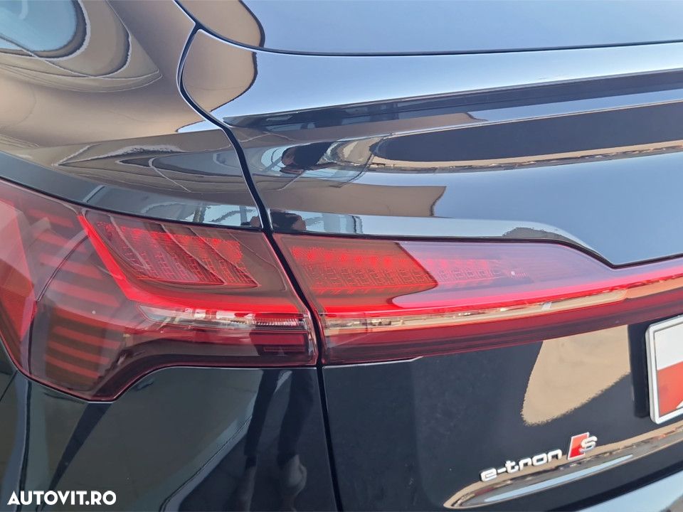 Audi e-tron Sportback - 11