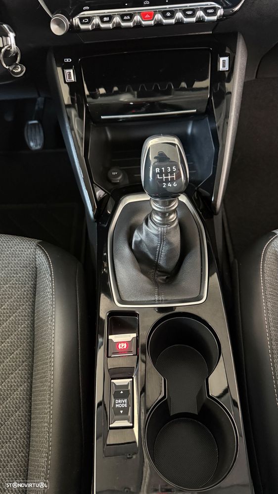 Peugeot 208 1.2 PureTech Allure - 15