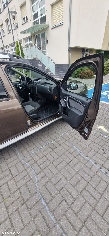 Dacia Duster 1.6 SCe Laureate S&S - 8
