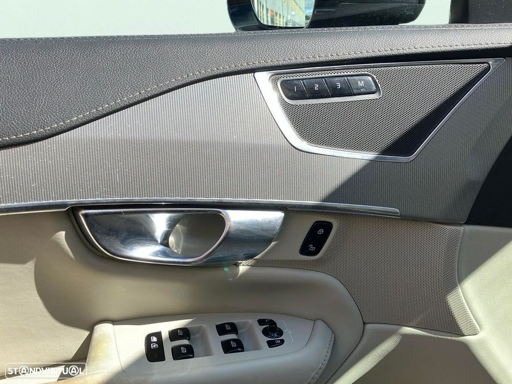 Volvo XC 90 2.0 D4 Inscription - 22