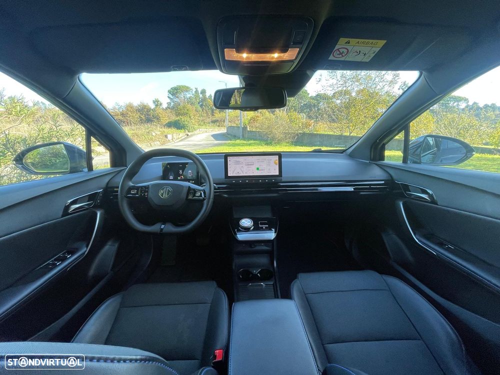 MG MG4 64 kWh Luxury - 32