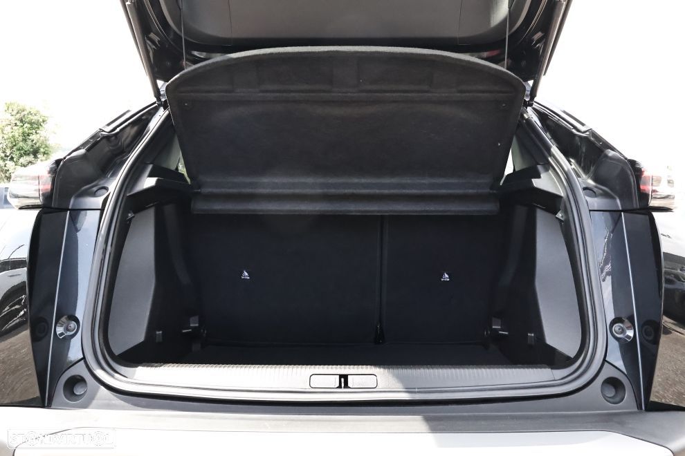 Peugeot 2008 1.2 Hybrid Allure e-DCS6 - 19