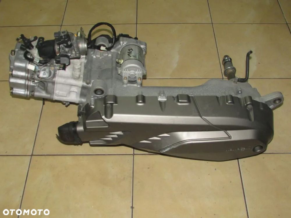 Kawasaki J300 silnik motor engine PRZEBIEG 11TYS!