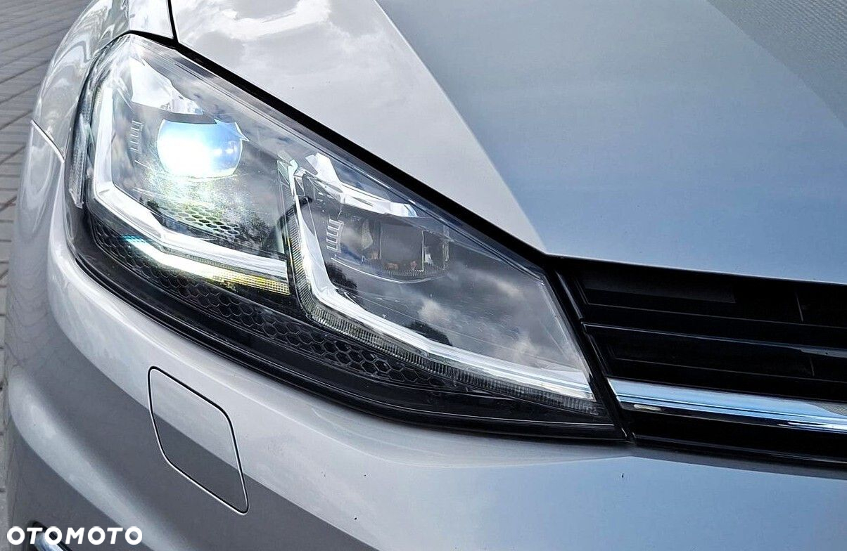 Volkswagen Golf - 25