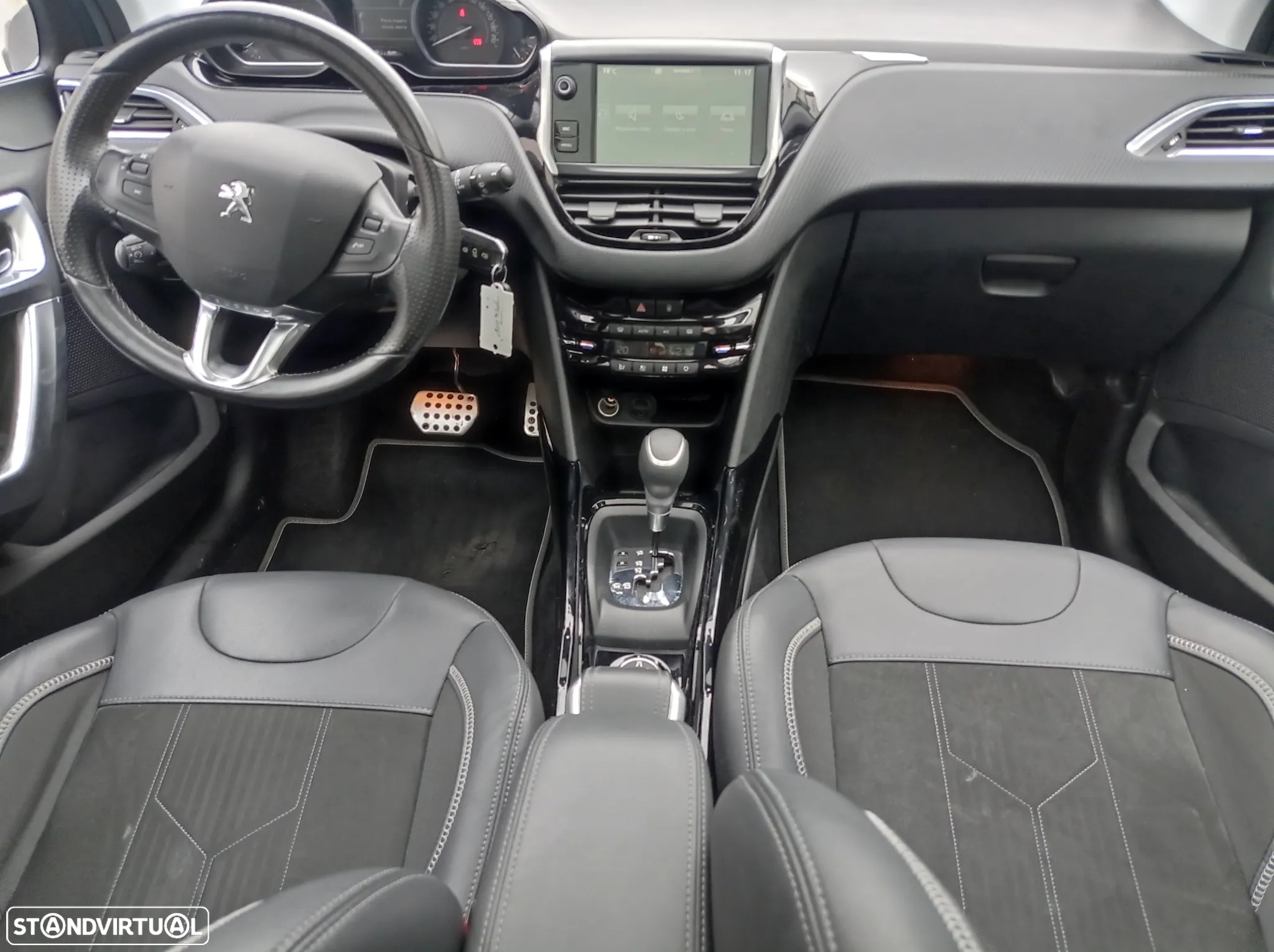 Peugeot 2008 1.2 PureTech GT Line EAT6 - 11