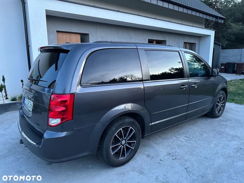 Dodge Grand Caravan 3.6 R/T - 4