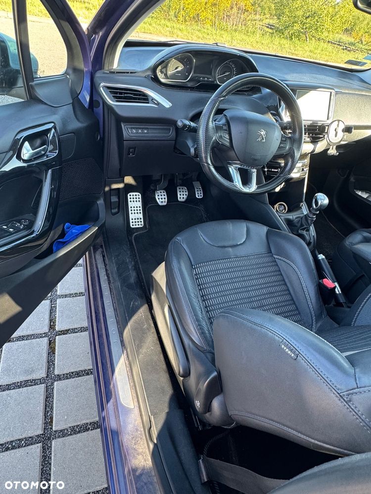 Peugeot 208 1.6 e-HDi Allure STT - 12
