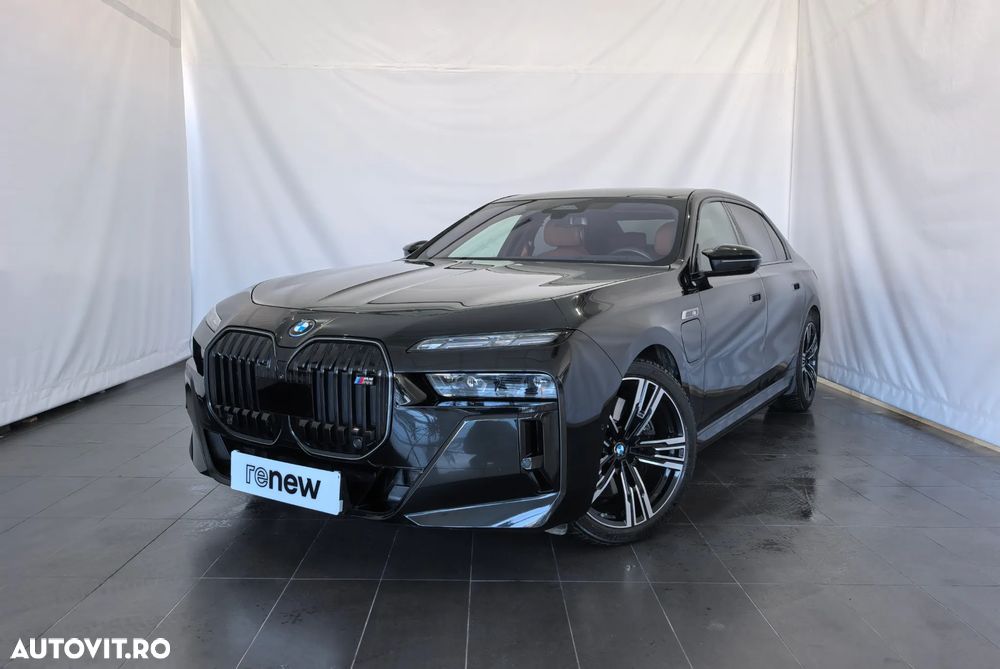 BMW M7 - 1