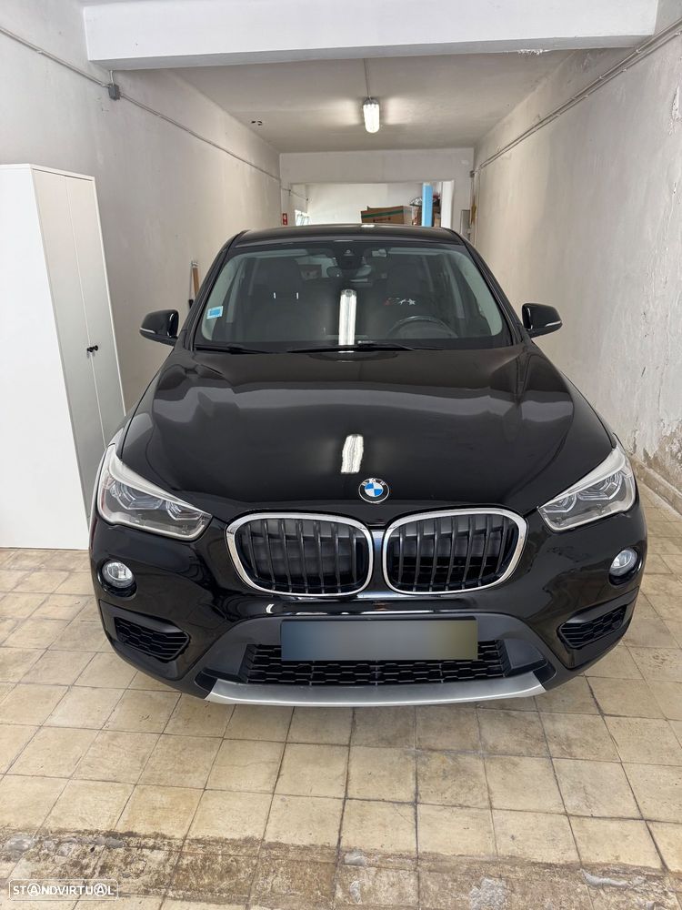BMW X1 18 d sDrive - 1