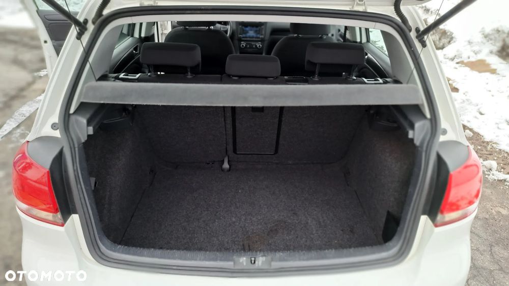 Volkswagen Golf 2.0 TDI DPF BlueMotion Technology Comfortline - 25