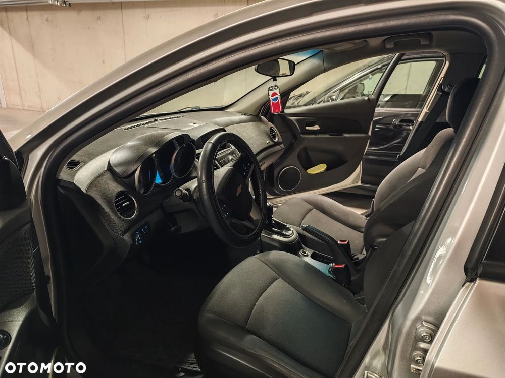 Chevrolet Cruze - 9