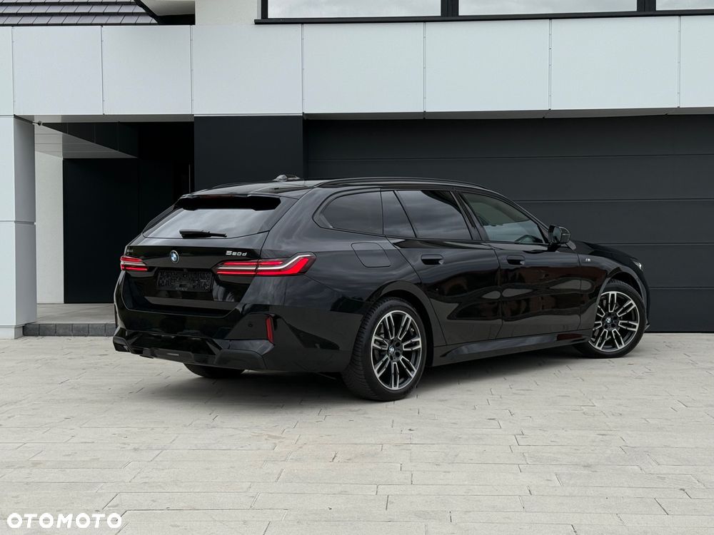 BMW Seria 5 520d - 38