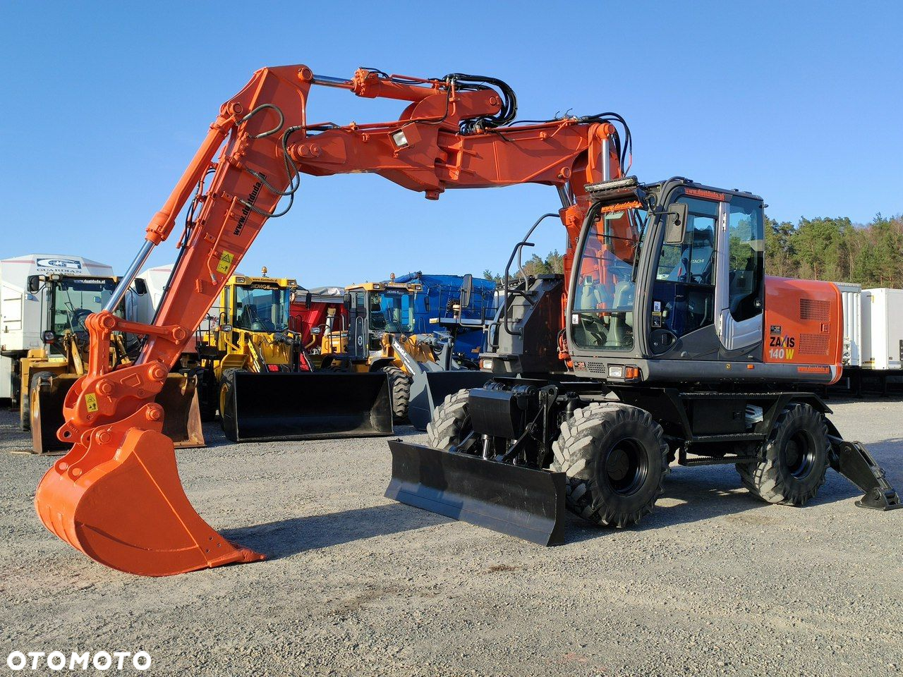 Hitachi ZX140 Koparka Kołowa - 2
