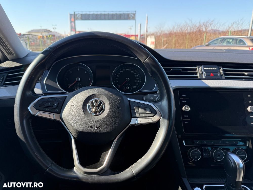 Volkswagen Passat 2.0 TDI DSG Comfortline - 16