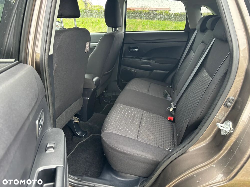 Mitsubishi ASX 1.8 DI-D 2WD Inform - 12