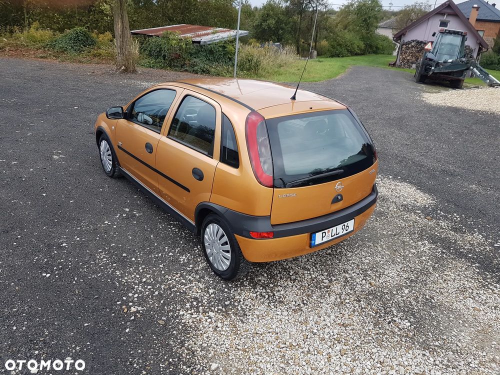 Opel Corsa 1.4 16V Enjoy - 9