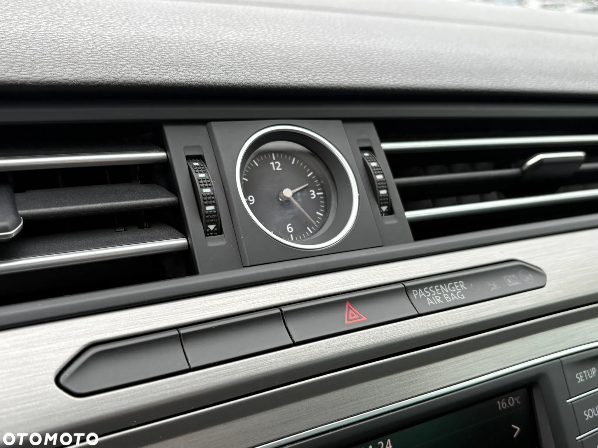 Volkswagen Passat 1.6 TDI BMT Comfortline - 28