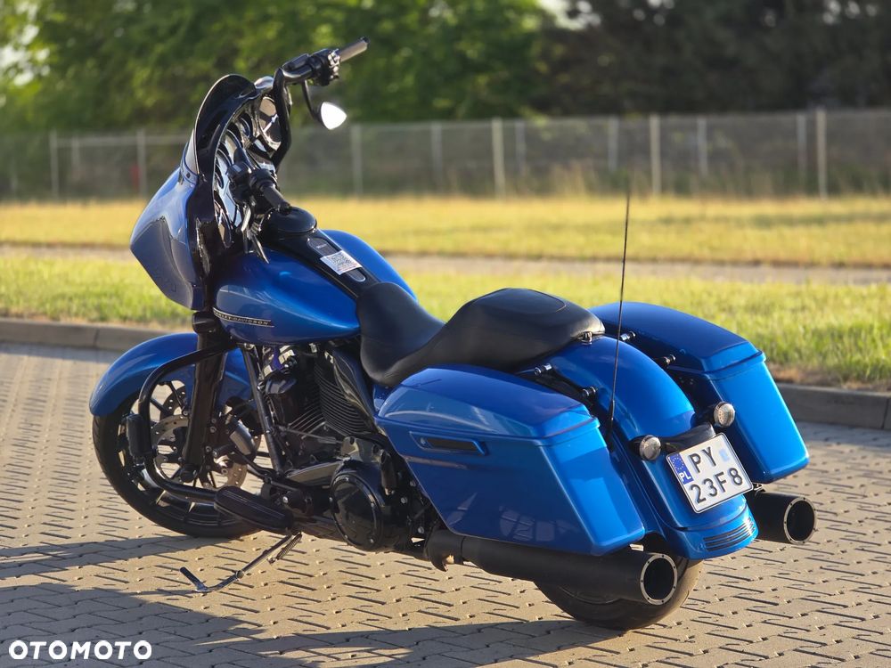 Harley-Davidson Touring Street Glide - 4