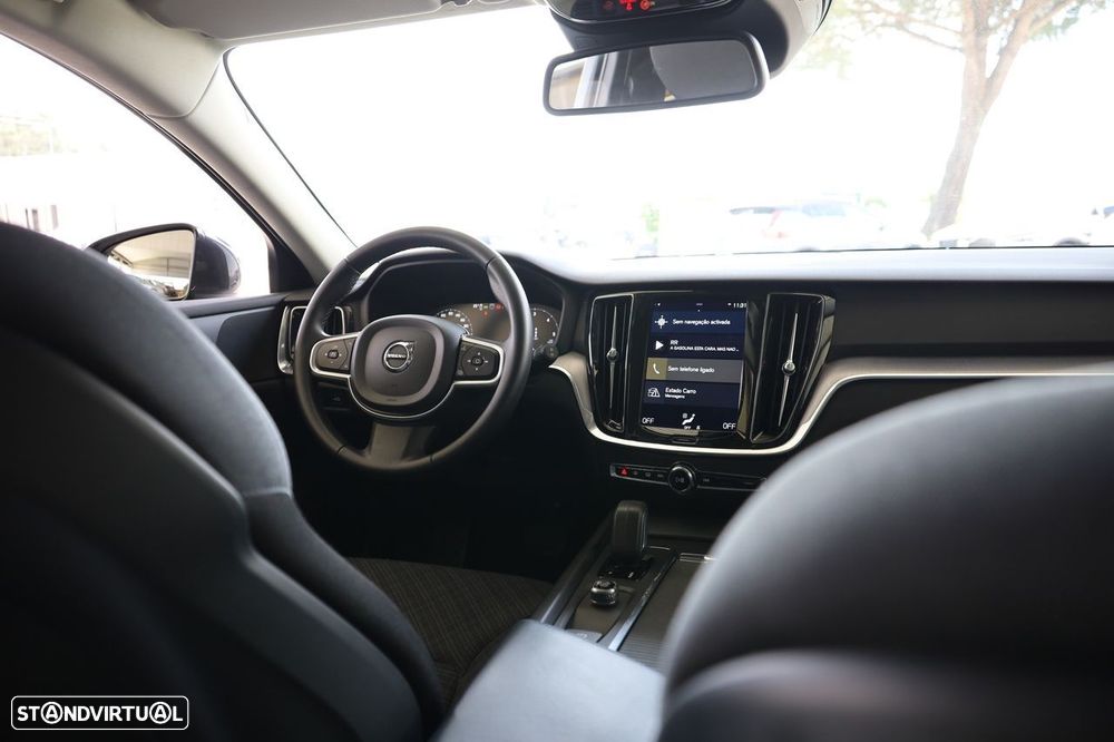 Volvo V60 2.0 B4 Momentum Geartronic - 13