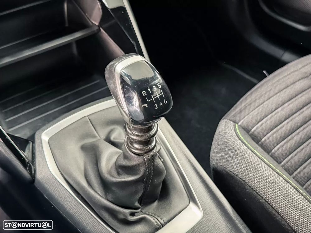 Peugeot 2008 PureTech 100 Stop&Start Active - 17