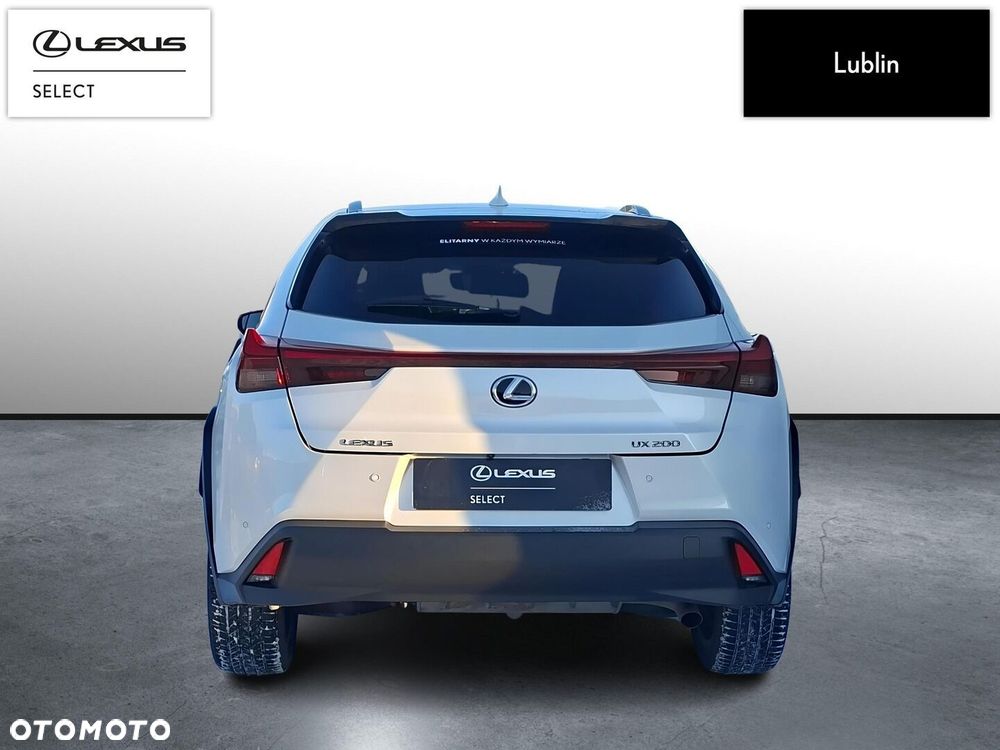 Lexus UX - 5
