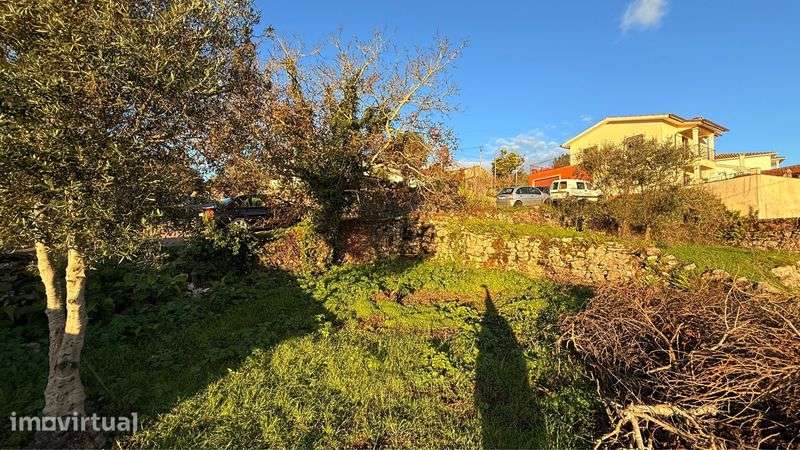 Terreno urbano em bom velho de cima - Grande imagem: 2/3
