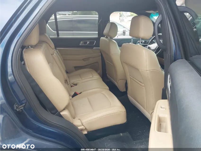 Ford Explorer - 26