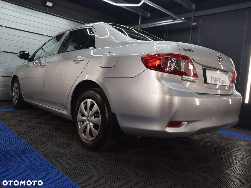 Toyota Corolla - 4