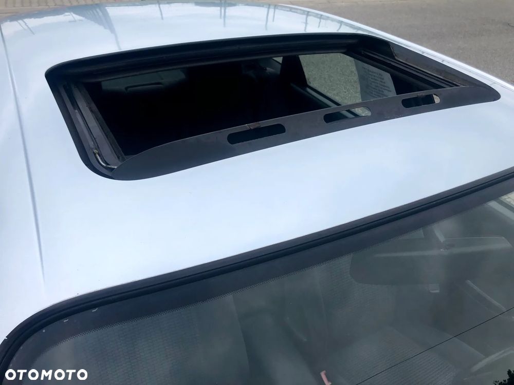 Toyota Carina 1.8 - 15