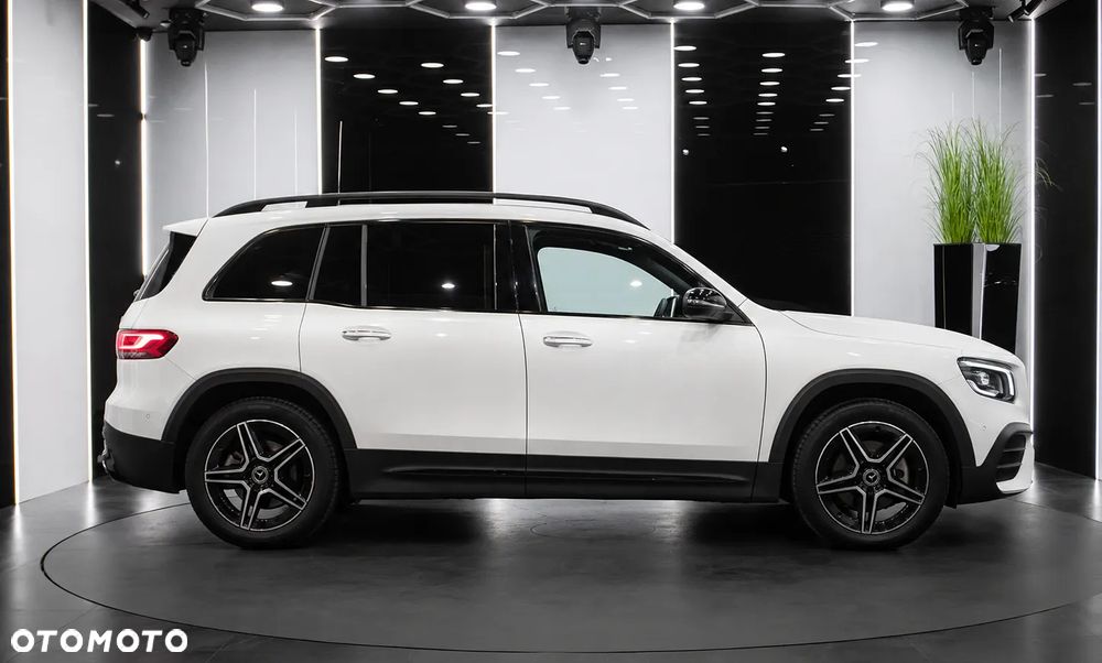 Mercedes-Benz GLB 200 4-Matic AMG Line 8G-DCT - 6