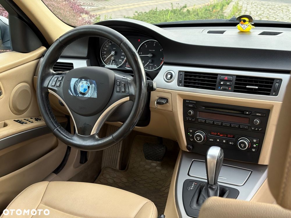 BMW Seria 3 320d DPF - 10