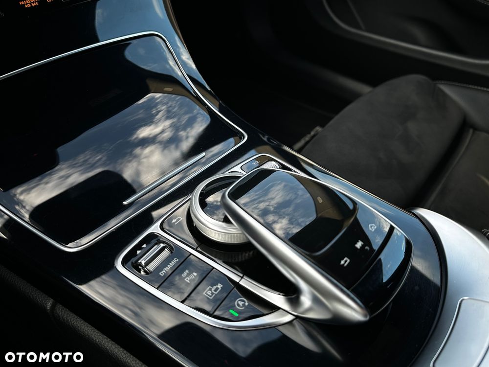 Mercedes-Benz Klasa C 200 9G-TRONIC - 37