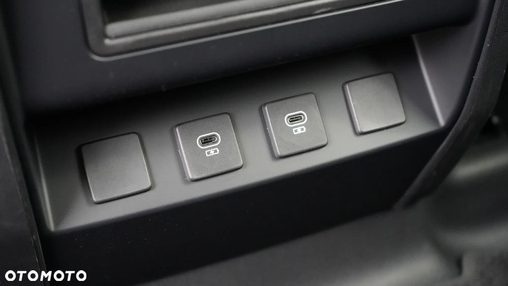 Land Rover Defender 3.0 D250 mHEV S - 25