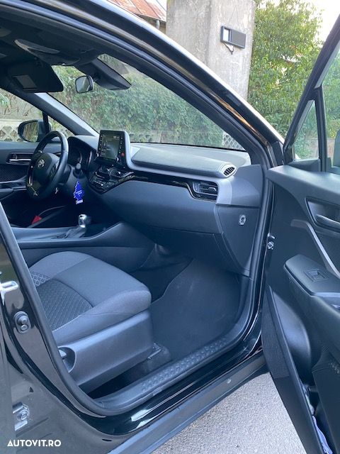 TOYOTA C-HR 2021 — imagine 7