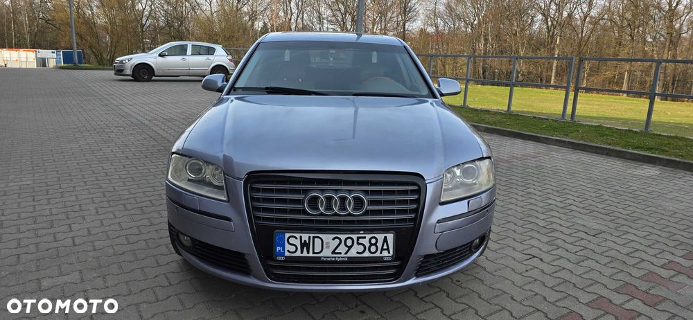 Audi A8 - 2