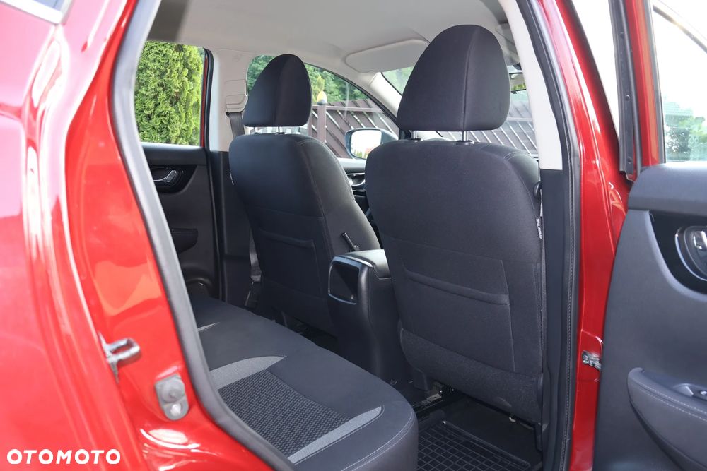 Nissan Qashqai 1.3 DIG-T N-Connecta - 31