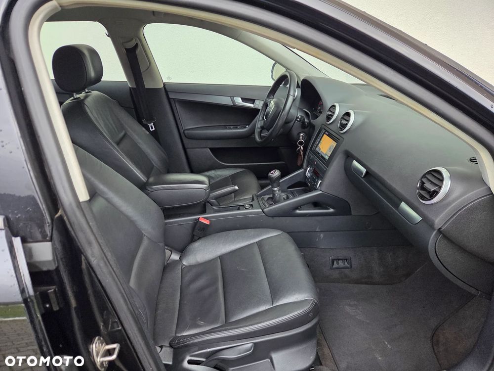 Audi A3 Sportback - 11