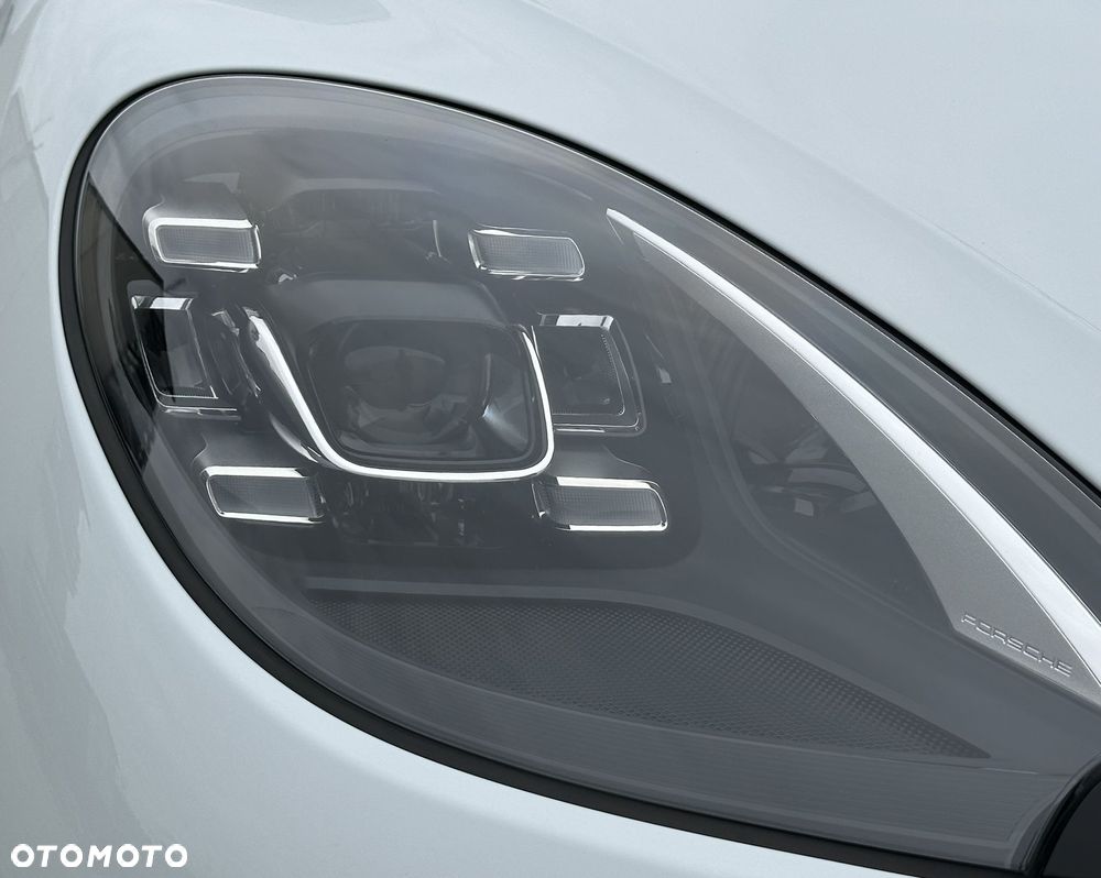 Porsche Macan Turbo PDK - 18