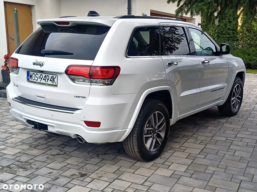 Jeep Grand Cherokee - 32