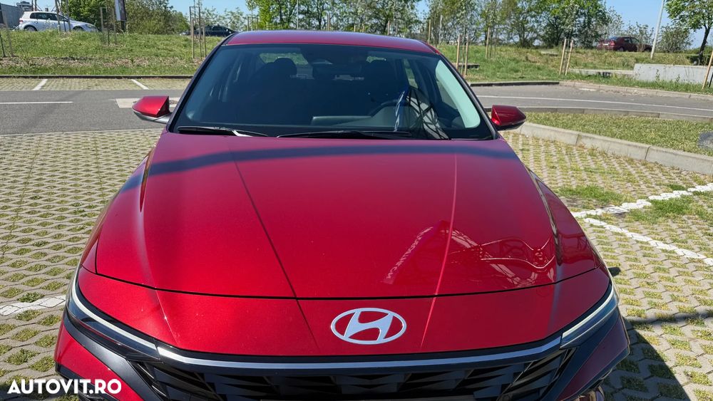 Hyundai Elantra 1.6 l 123 CP 6MT Highway - 6