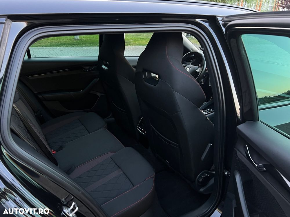Skoda Octavia 2.0 TDI DSG 4X4 RS Plus - 8