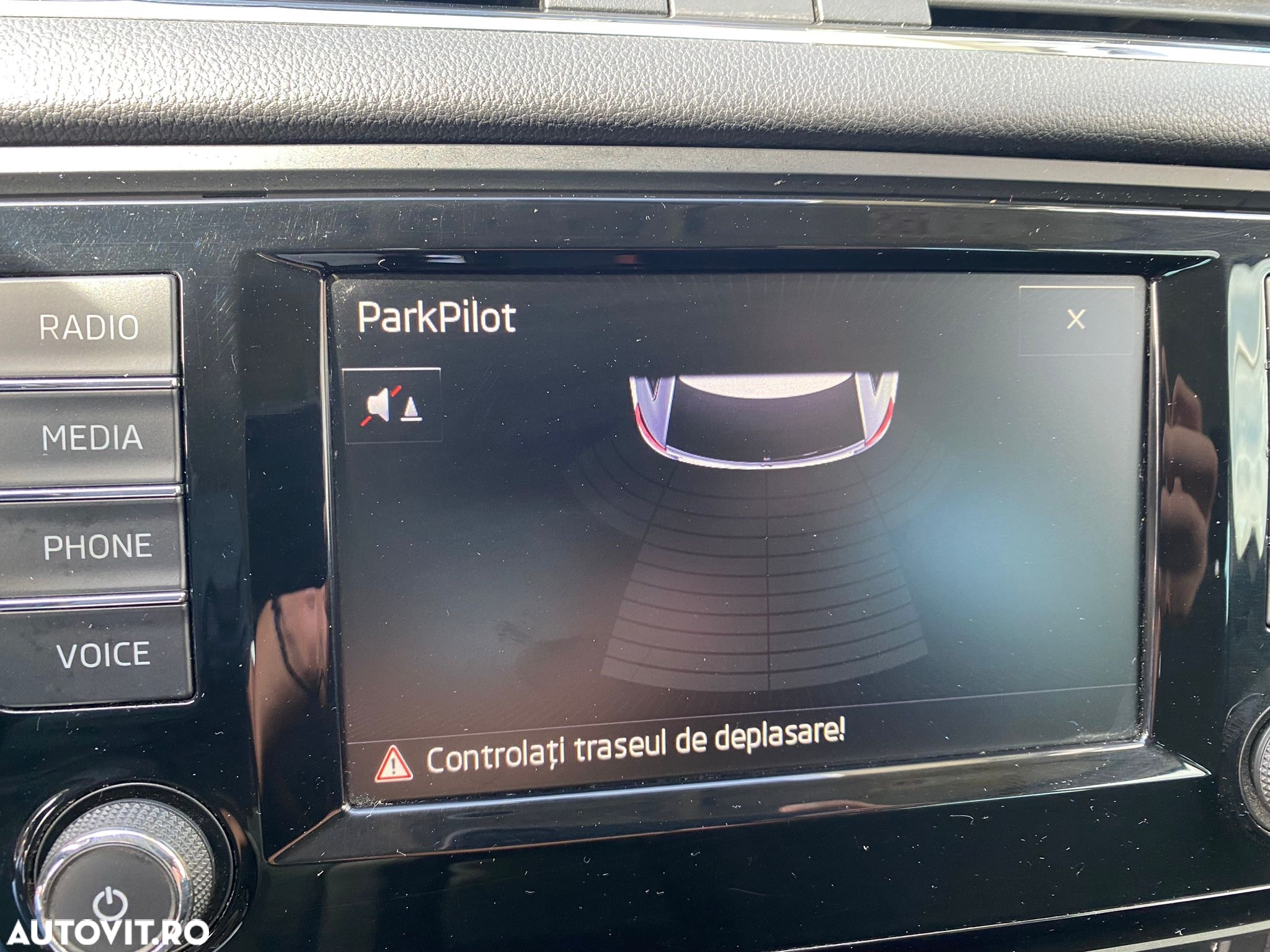 Skoda Octavia 2.0 TDI 4x4 DSG Scout - 26