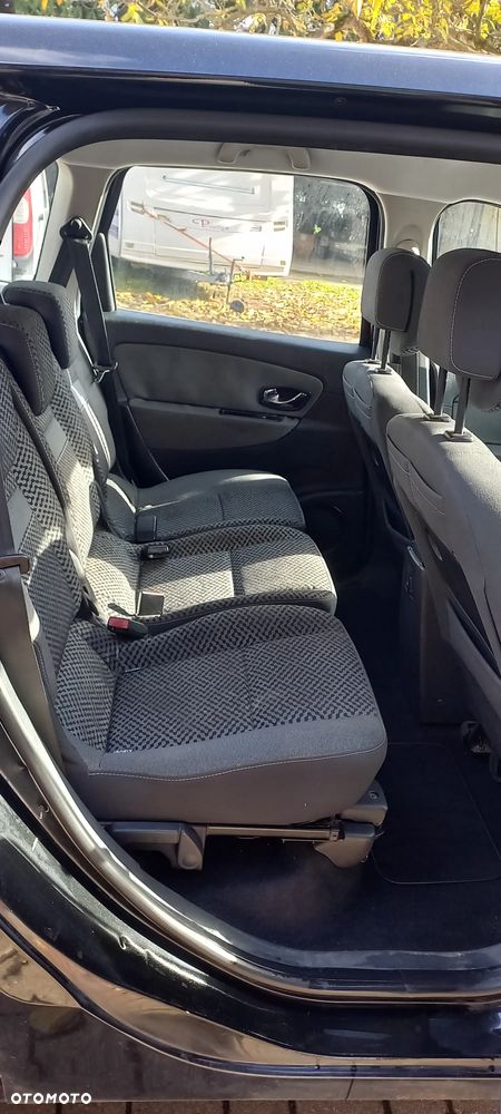 Renault Grand Scenic - 10