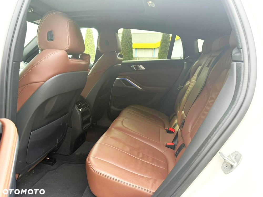 BMW X6 xDrive30d mHEV - 11