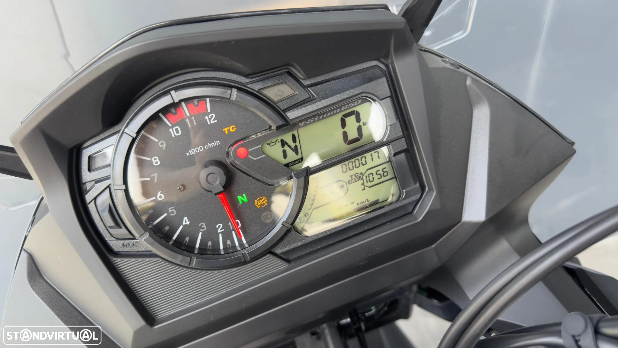 Suzuki DL V-STROM 650 - 10