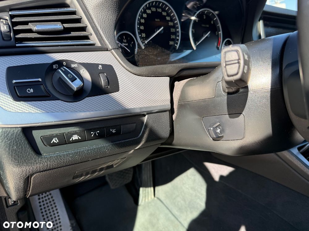 BMW Seria 5 535d xDrive - 17